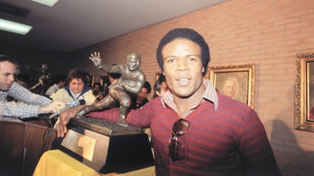 Charles White, USC legend and Heisman-winning tailback, dead at 64