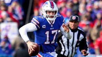 Bills' Josh Allen involved in skirmish with Dolphins' Christian Wilkins in playoff game