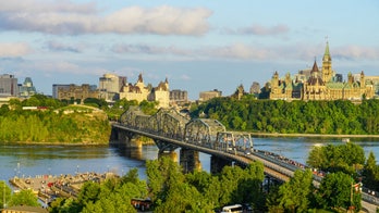 Canadian judge declares giving middle-finger ‘God-given right’ after man was arrested for gesture