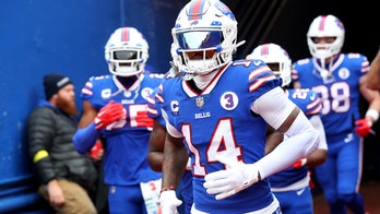 Bills' Stefon Diggs fires off tweets after criticism for on-field frustrations