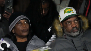 Tyre Nichols' mother urges peaceful protest: 'I don't want us burning up our cities'