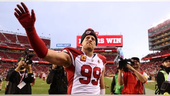 Cardinals' JJ Watt emotional during standing ovation in final game