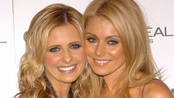 Kelly Ripa says she's glad Sarah Michelle Gellar ignored her advice to stay away from Hollywood
