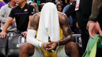 Former Knick says LeBron James needs to 'check emotions' and 'move on' after reaction to missed foul call