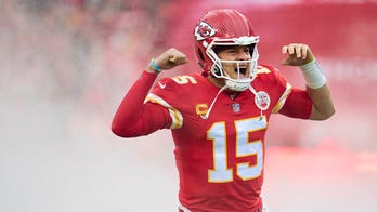 Patrick Mahomes pushes through bum ankle vs. Jaguars; Chiefs advance to fifth straight AFC championship game