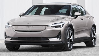 Polestar 2 EV flips motors, extends range for 2024