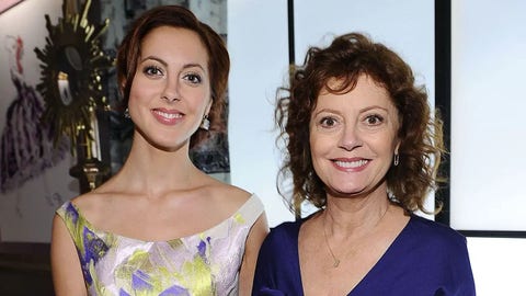 Susan Sarandon's daughter Eva Amurri talks growing up with celebrity parents, befriending other 'nepo-babies'