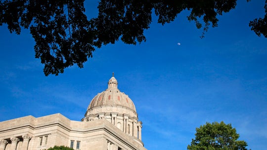 Missouri lawmakers vote to expand tax credit-backed private school scholarships