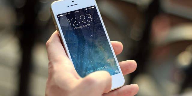 Clean Energy Charging dibangun ke dalam versi terbaru dari perangkat lunak iOS 16 raksasa teknologi itu.