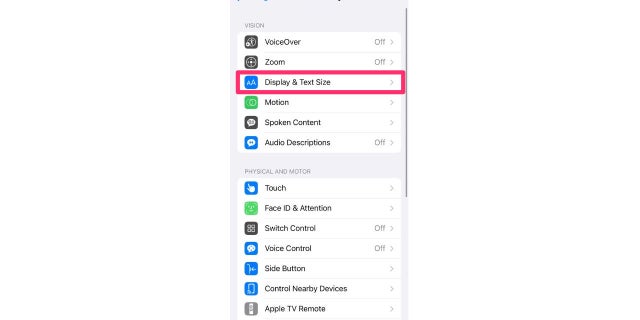 Ikuti langkah-langkah ini untuk mengubah ukuran font iPhone Anda.
