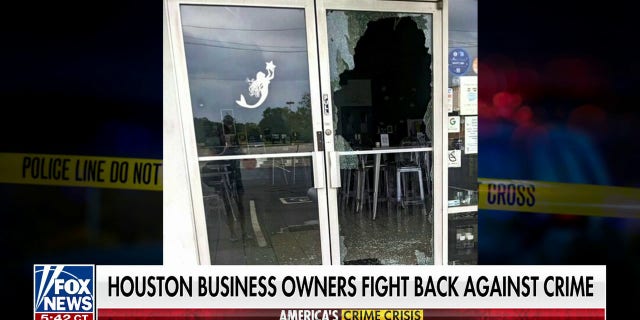 The Star Sailor bar in Houston was robbed by thieves who broke in through the front door.