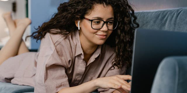 woman on laptop