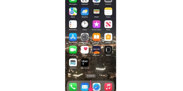 Inilah cara melakukan gesekan singkat pada iPhone Anda.