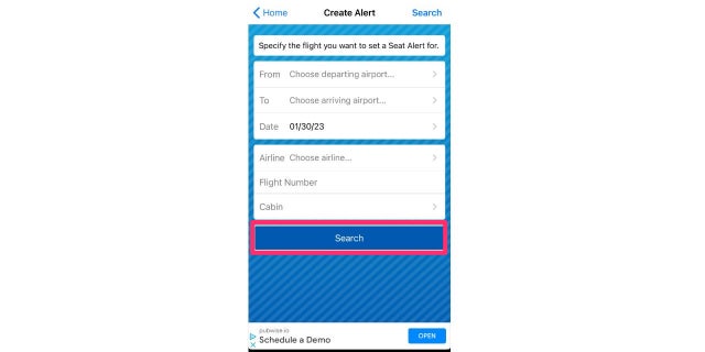 Contoh informasi penerbangan menggunakan Peringatan Kursi.