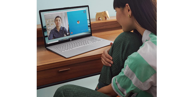Laptop HP 17 inci.