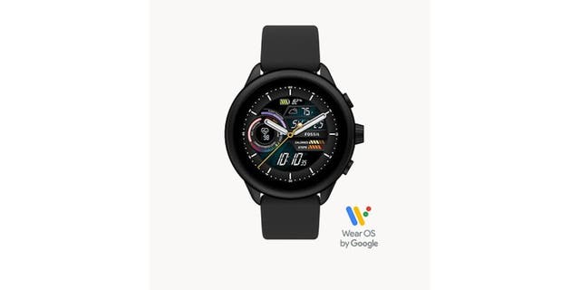 FOSSIL Smartwatch kan også spore dine skridt.