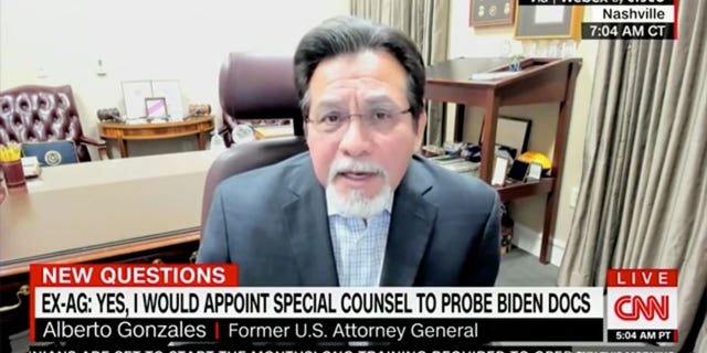 Former Attorney General Alberto Gonzales joins "CNN This Morning" to discuss Biden's classified documents.