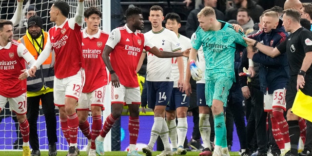 Arsenal-doelman Aaron Ramsdale had zeven reddingen in de overwinning in het Tottenham Hotspur Stadium in Londen, zondag 15 januari 2023.