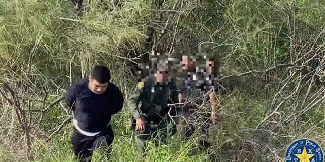 Texas Border Officials Arrest 14 Illegal Immigrants Including Suspected Smuggler After High 2776