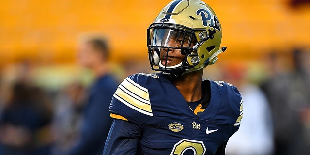 Damar Hamlin #3 of the Pittsburgh Panthers warms up prior to the game against the Marshall Thundering Herd at Heinz Field on October 1, 2016 in Pittsburgh, Pennsylvania.
