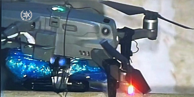 Een drone in beslag genomen door de politie van Tel Aviv als onderdeel van een onderzoek naar een vermeende poging tot treffer in een bende.