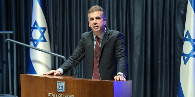 El ministro de Relaciones Exteriores de Israel, Eli Cohen, habla en una conferencia de prensa en Jerusalén el 2 de enero de 2023.