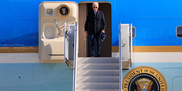 U.S. President Joe Biden arrives at Moffett Federal Airfield in Mountain View, California, USA on January 19, 2023. 