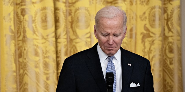 U.S. President Joe Biden listens to a question during an event with a bipartisan group of mayors in the East Room of the White House in Washington, D.C., USA, Friday, January 20, 2023. Mayors face an influx of U.S. migrants.  and the Mexican border to their respective cities are asking federal officials for more help during meetings in Washington this week. 