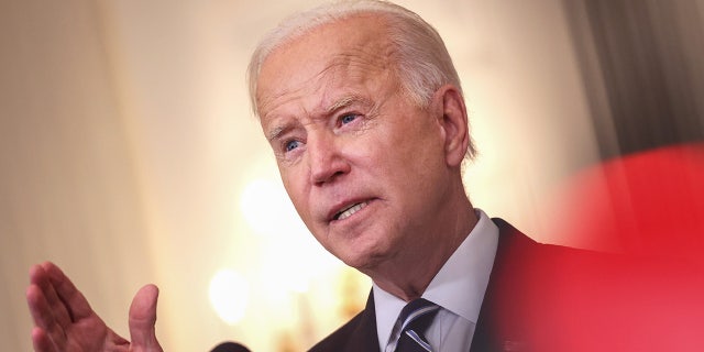 Gedung Putih mengatakan Biden "bermaksud" untuk mencalonkan diri kembali pada tahun 2024 dengan Wakil Presiden Kamala Harris.