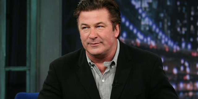 In 2011, Baldwin was kicked off an American Airlines flight because he refused to turn his phone off during the flight.