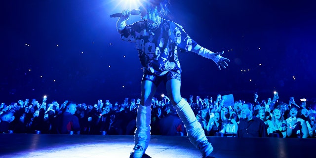 Billie Eilish hated her body due to the pain she was in as a result of various injuries.