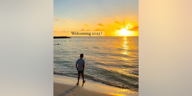 Reese Witherspoon compartió una foto desde la playa para celebrar el inicio de su 2023.