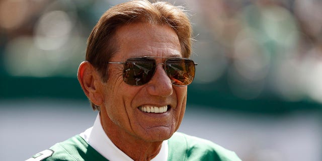 El mariscal de campo de la NFL Joe Namath ganó el Super Bowl III en enero de 1969. 