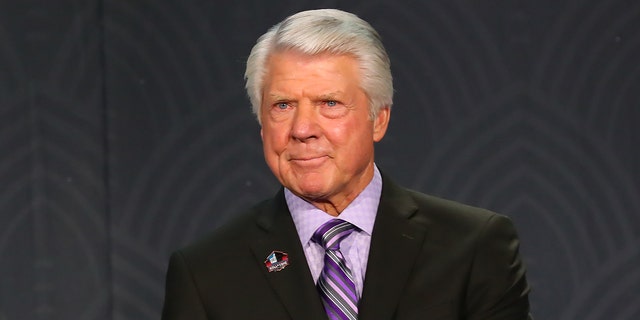 Jimmy Johnson, Mitglied der Pro Football Hall of Fame, während der Pressekonferenz der Hall of Fame während einer NFL-Hommage am 1. Februar 2020 im Adrienne Arsht Center in Miami, Florida.