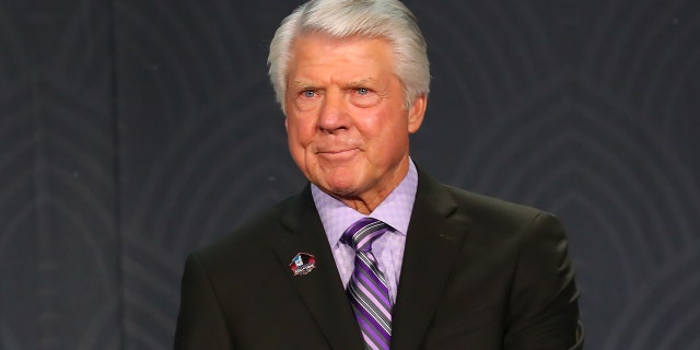 Jimmy Johnson, Mitglied der Pro Football Hall of Fame, während der Pressekonferenz der Hall of Fame während einer NFL-Hommage am 1. Februar 2020 im Adrienne Arsht Center in Miami, Florida.