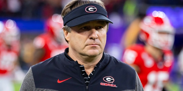 9 de enero de 2023;  Inglewood, California, Estados Unidos;  El entrenador en jefe de los Georgia Bulldogs, Kirby Smart, contra los TCU Horned Frogs en el juego del Campeonato Nacional PCP en el SoFi Stadium.