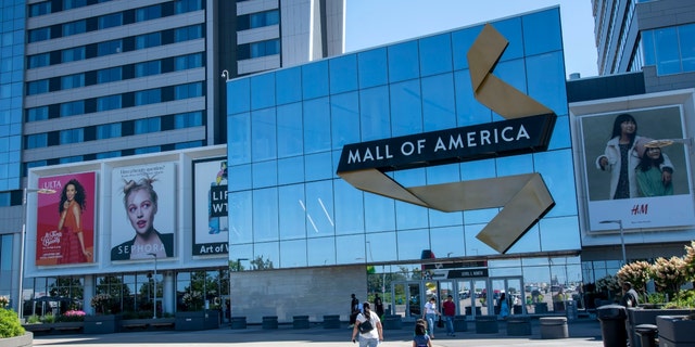 De Mall of America in Bloomington, Minnesota, herbergt meer dan 500 winkels. 