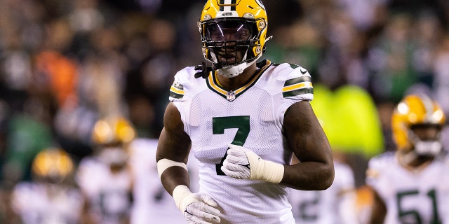 November 27, 2022;  Philadelphia, Pennsylvania, United States;  Green Bay Packers linebacker Quay Walker (7) runs out of the tunnel for action against the Philadelphia Eagles at Lincoln Financial Field.