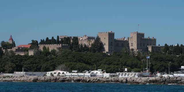 Σεισμός 5,9 Ρίχτερ έπληξε το ελληνικό νησί της Ρόδου στα ανοιχτά των τουρκικών ακτών