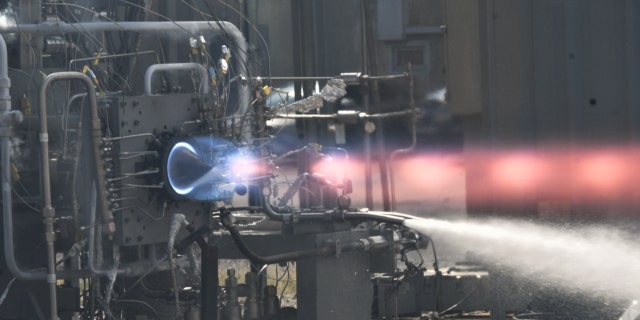 Rotary Detonation Rocket Engine oder RDRE Hot Fire Test im Marshall Space Flight Center.