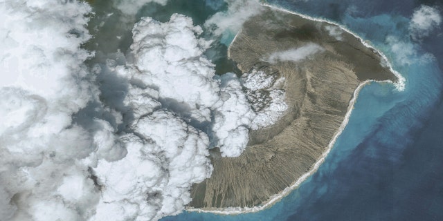Makhar satellite images show the Hunga Tonga-Hunga Haapai volcano in December. 24, 2021, before the January eruption. 14, 2022, in Hunga Tonga-Hunga Ha'apai Islands, Tonga.