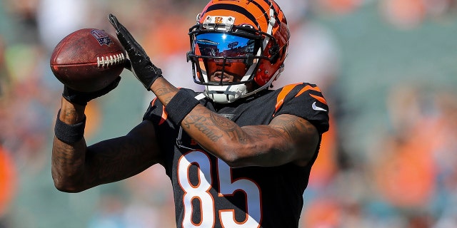 Cincinnati Bengals wide receiver Tee Higgins, #85, catches a pass during warmups prior to a game against the Carolina Panthers at Paycor Stadium on November 6, 2022 in Cincinnati.