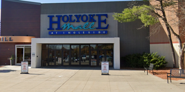 Massachusetts police responded to Holyoke Mall after a reported shooting left one man dead.