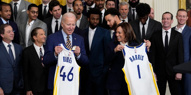 Biden, Harris photo-op with Warriors team takes awkward turn: 'I'm not ...