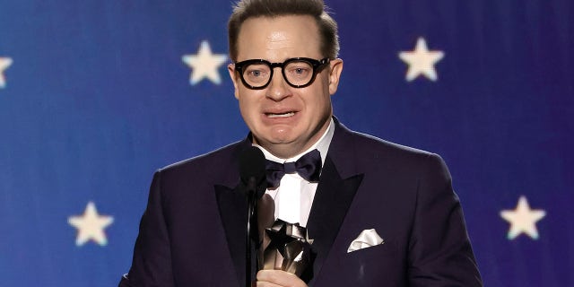 "whale" Star Brendan Fraser gave an inspiring acceptance speech at Sunday's Critics' Choice Awards.