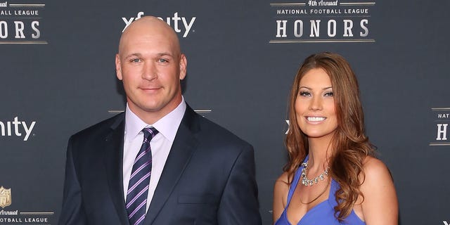 Former Chicago Bears running back Brian Urlacher attends the 2015 NFL Honors at Phoenix Convention Center on January 31, 2015, in Phoenix, Arizona.