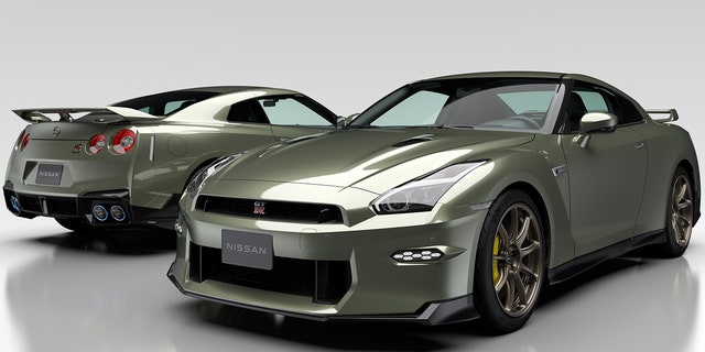 The T-Spec borrows the widebody styling of the Nismo.