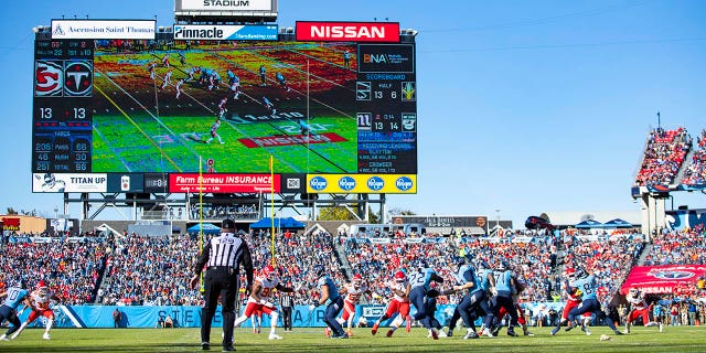 General view as Ryan Tannehill #17 hands off the ball to Derrick Henry #22 of the Tennessee Titans during the 2nd quarter against the Kansas City Chiefs at Nissan Stadium on November 10, 2019 in Nashville, Tennessee.  Tennessee defeated Kansas City, 35–32.  