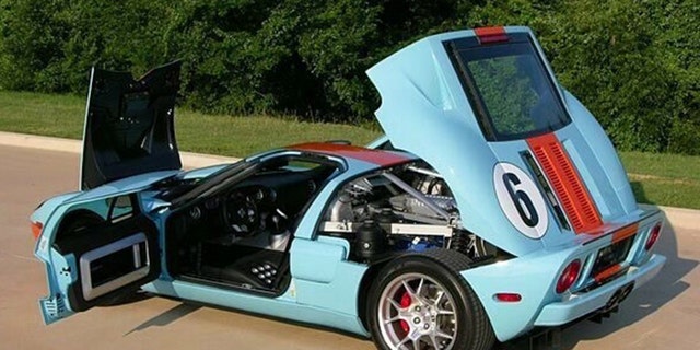 Doors opened on the 2006 Ford GT