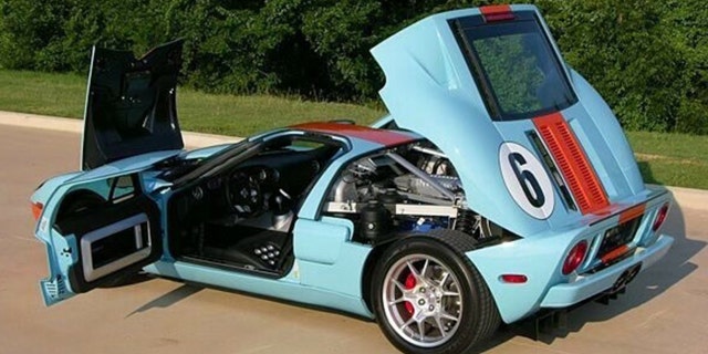 Doors opened on the 2006 Ford GT